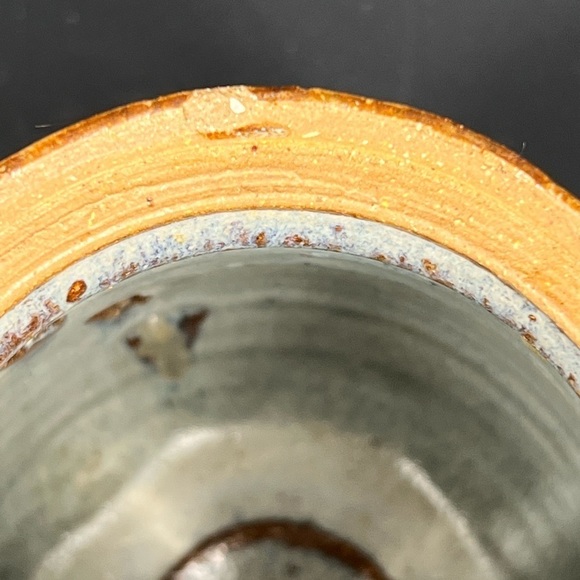 Studio Pottery Garlic Keeper - Picture 13 of 13